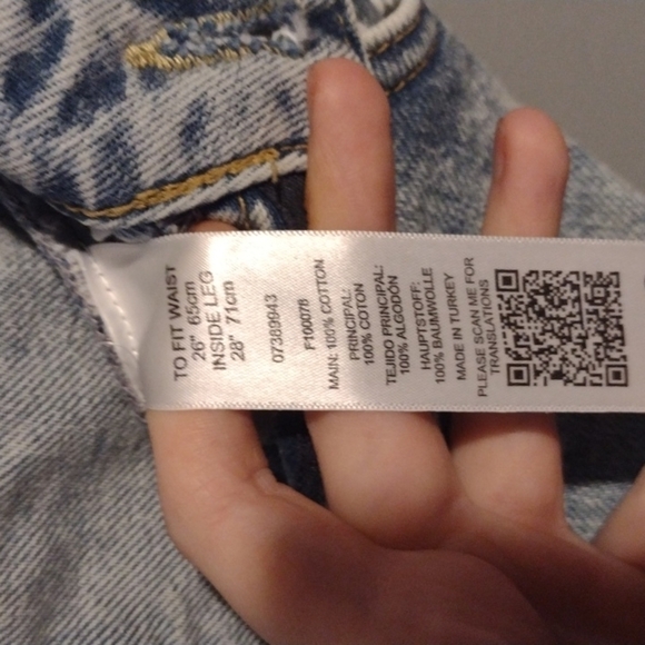 Asos acid washed denim Capri style jeans size 26/28 - Picture 8 of 8